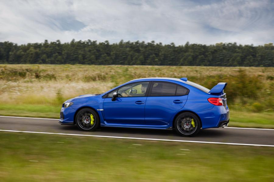  Subaru WRX STI 2017 года  (WW) (фото 21 из 40)